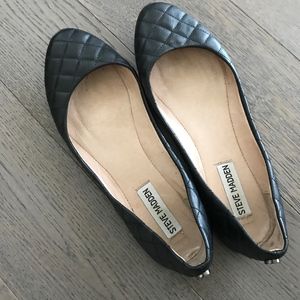 Steve Madden Womens "Kwiltt" Black Flats Size 8